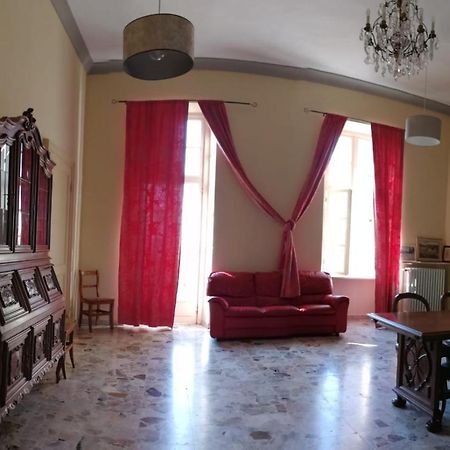 Dimora Castello Dei Conti Bed and Breakfast Trinità Exteriör bild