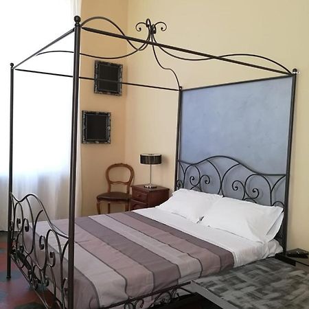 Dimora Castello Dei Conti Bed and Breakfast Trinità Exteriör bild